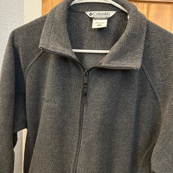 Cozy Columbia fleece - Picture 3 of 6